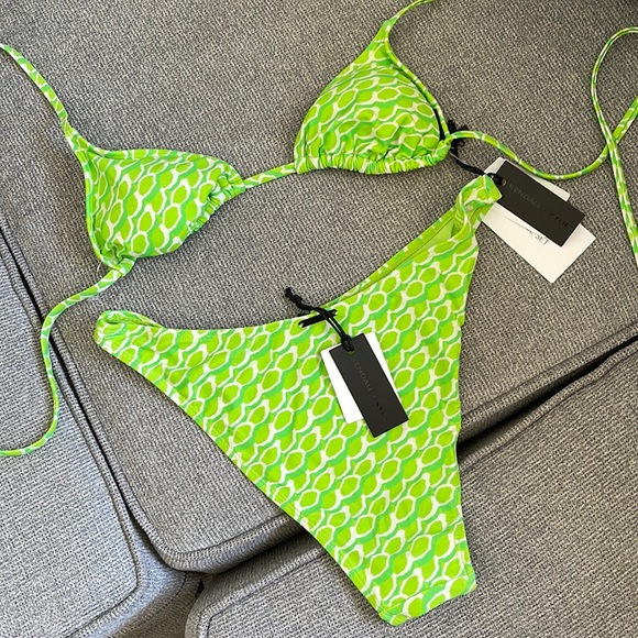 Kendall & Kylie bathing suit - Picture 1 of 2